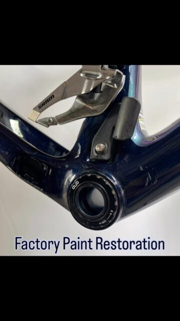 Minor chain drop damage + grazing impact repaired with a seamless paint match. Back to factory looks and road-ready once again. 🔧🚴‍♂️✨ #CrackedCarbonCanada #compositerepair #airbrushing #carbonfiber #londonontario